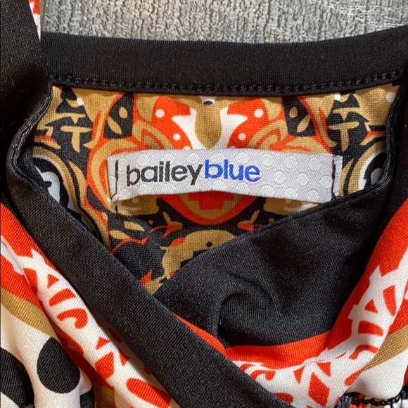 Tunic - Picture 2 of 3